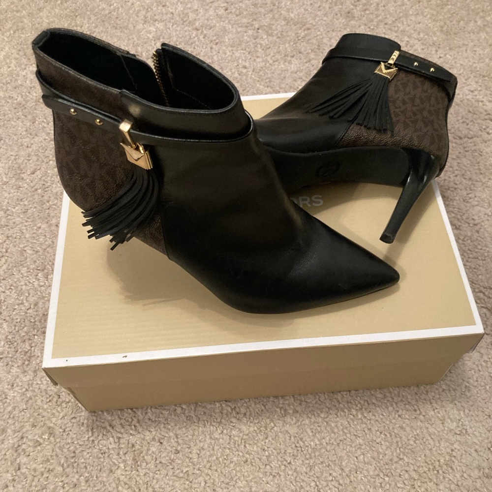 Gently worn Micheal Kors Booties